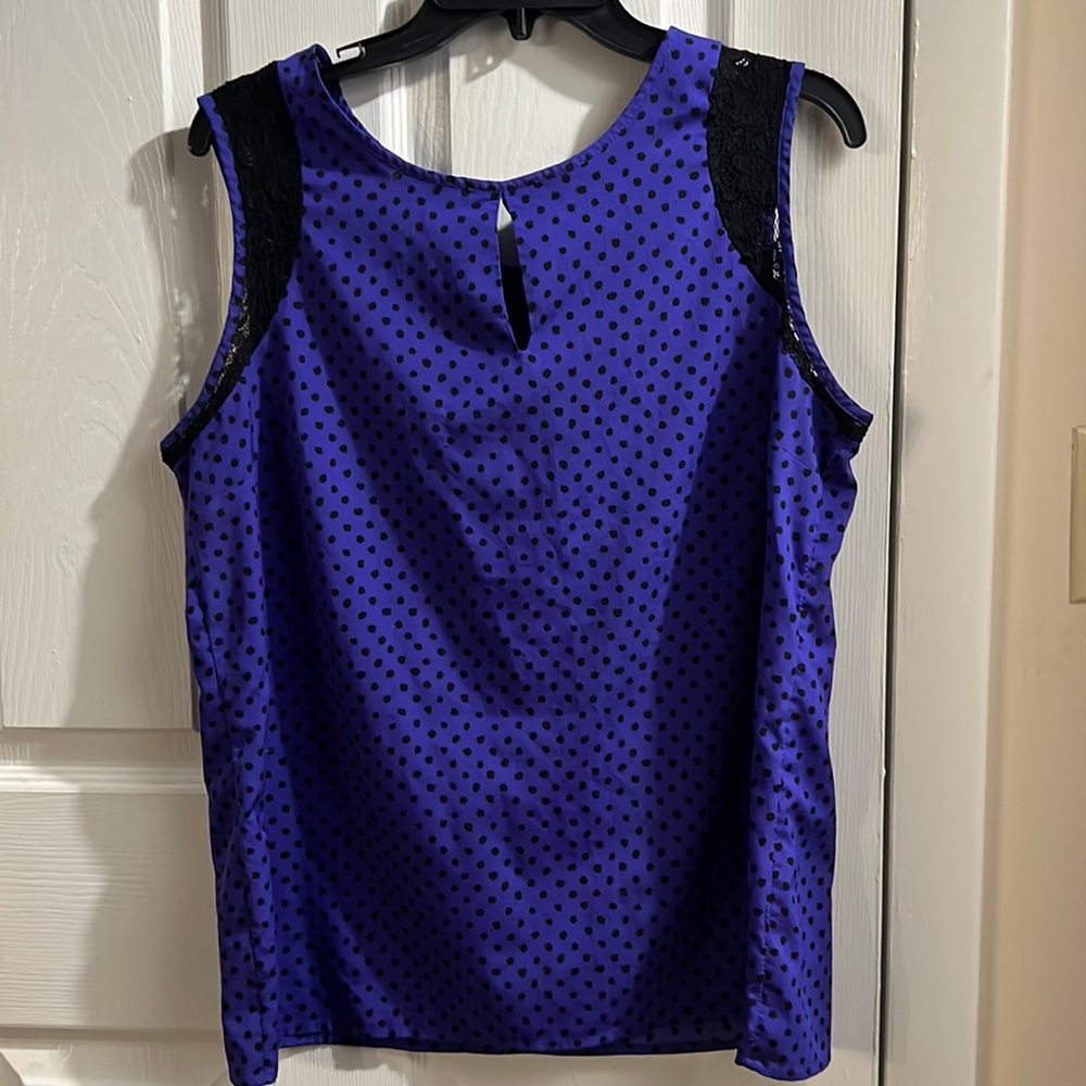 Loft Blue and black lace polka dot women’s size large sleeveless blouse